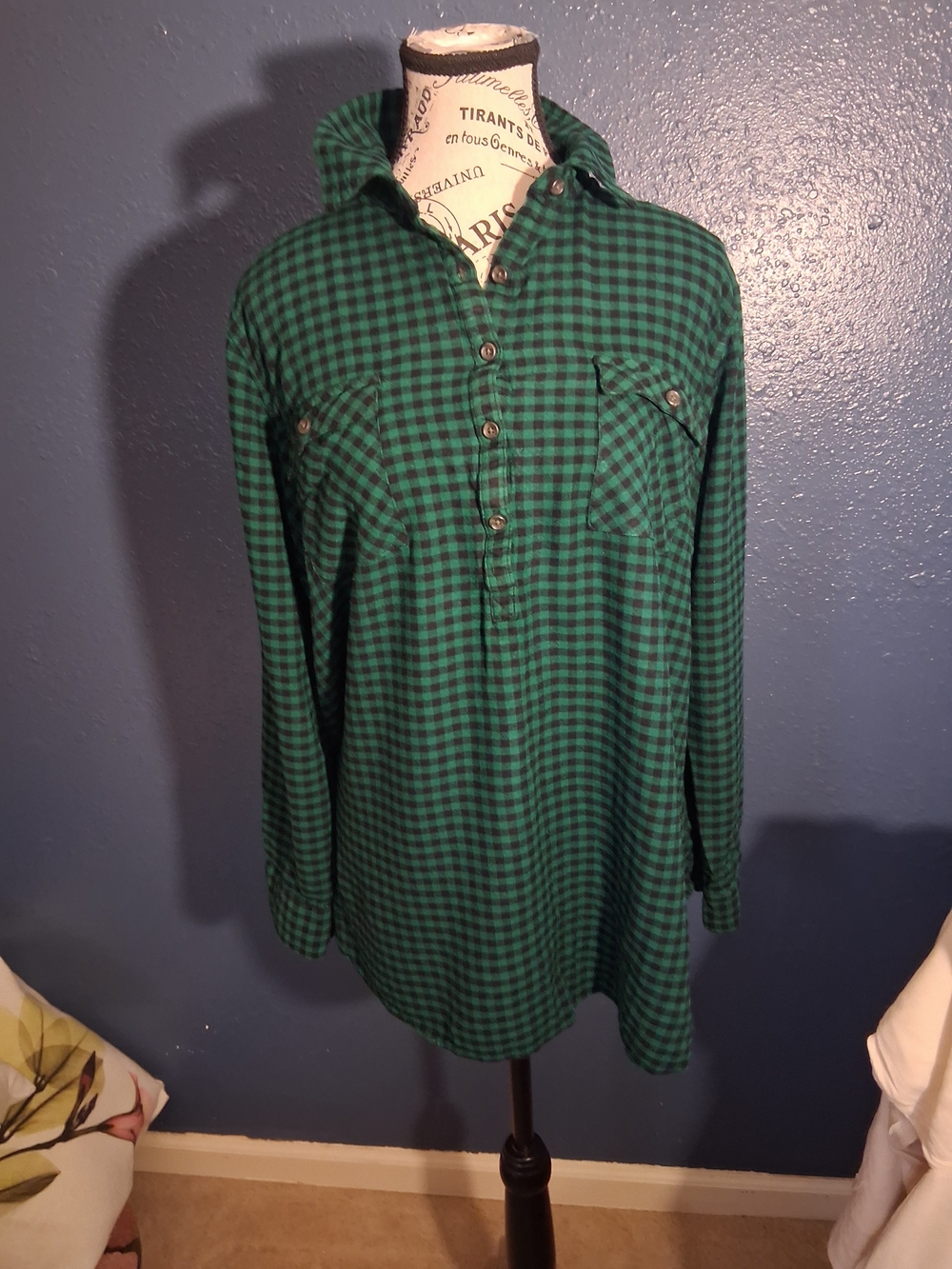 Isabel Maternity by Ingrid & Isabel Green Plaid Light Fleece Button-Up Shirt XL